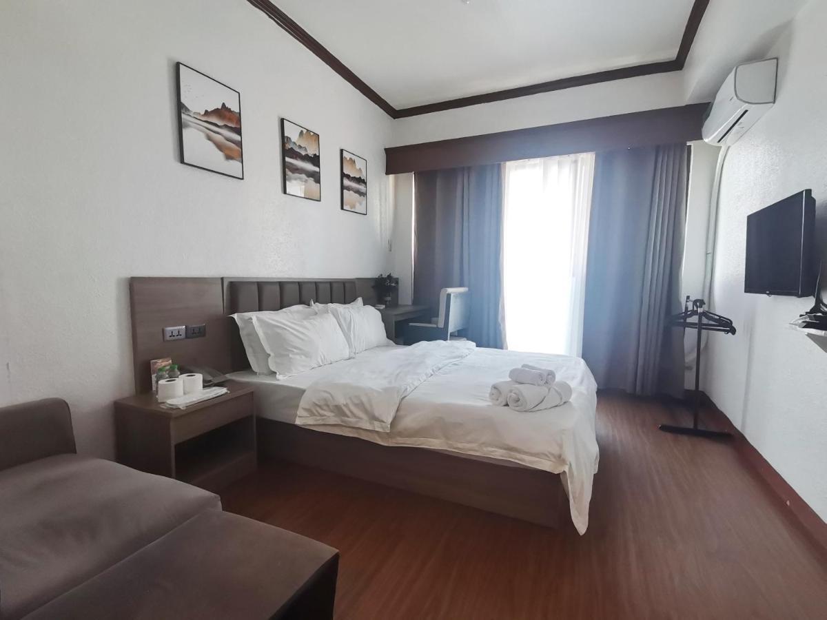 Aparthotel Passion Makati Makati City Zewnętrze zdjęcie